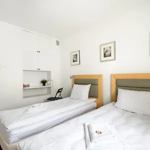 https://zamiany-rooms-24h-fv-by-404-rooms-apartments.warsawhotelspoland.com